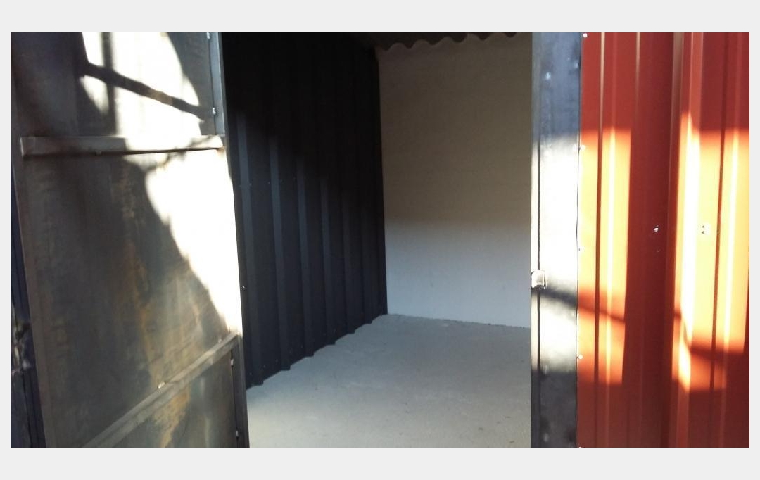 Annonces MARIGNANE : Garage / Parking | LES PENNES-MIRABEAU (13170) | 5 m2 | 95 € 